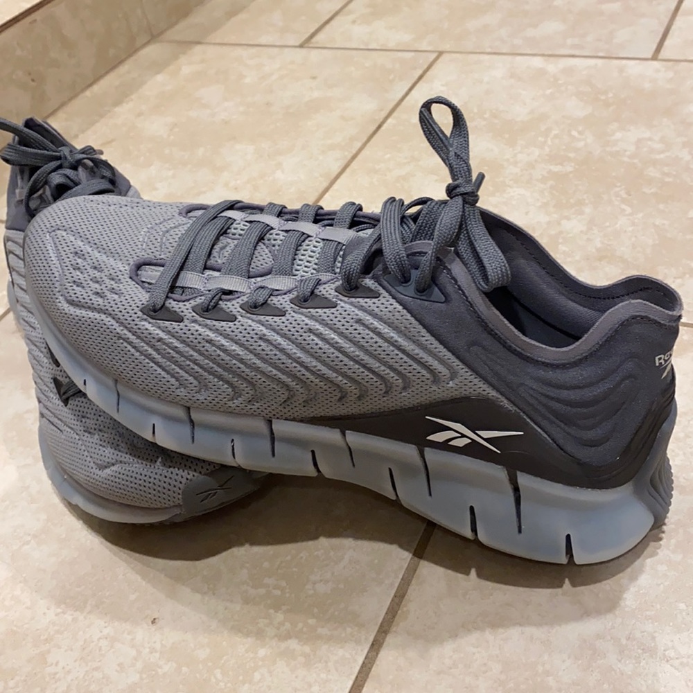 Size 10 Reebok Zig Kinetica